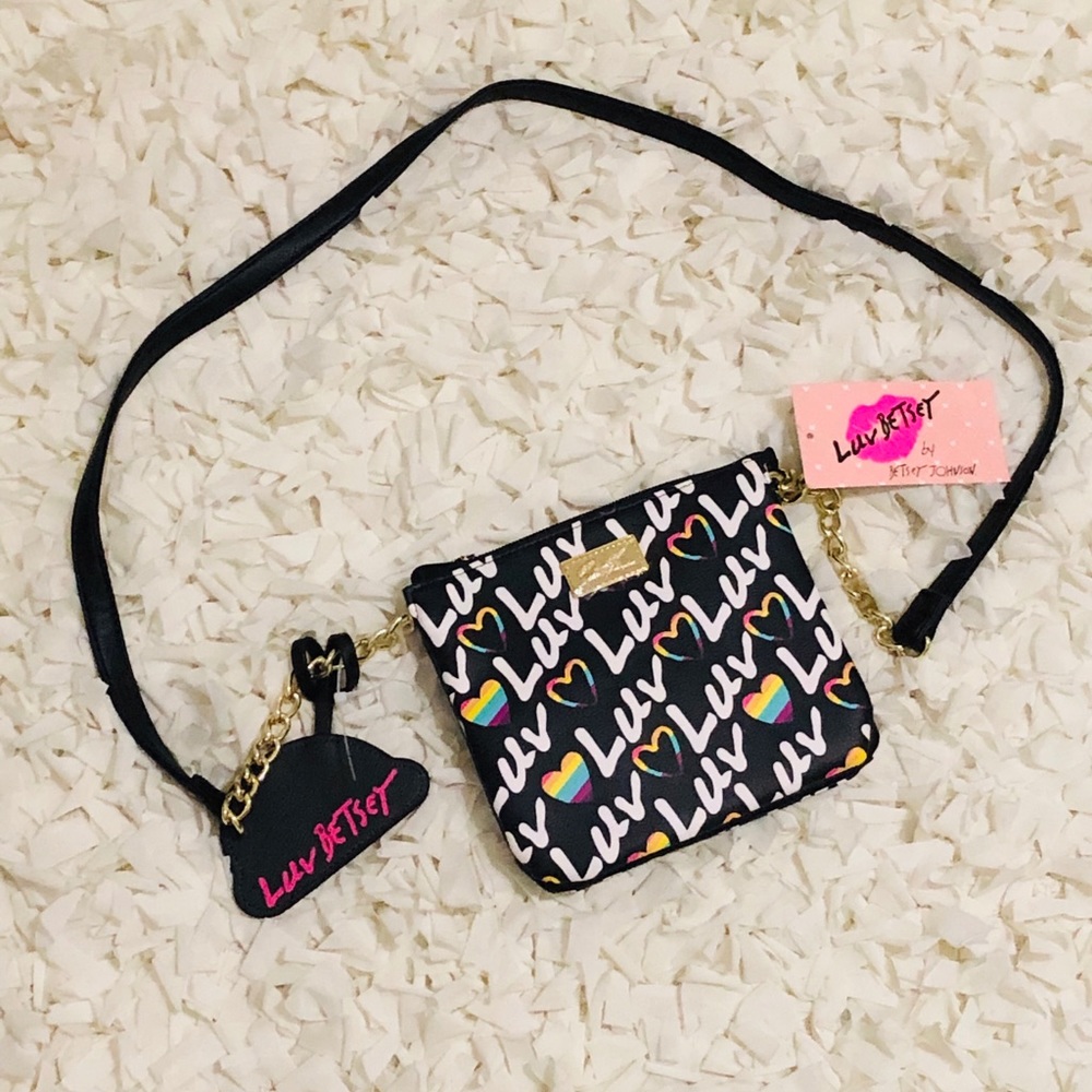🆕 Luz Betsey Johnson rainbow crossbody purse 🌸🌸
